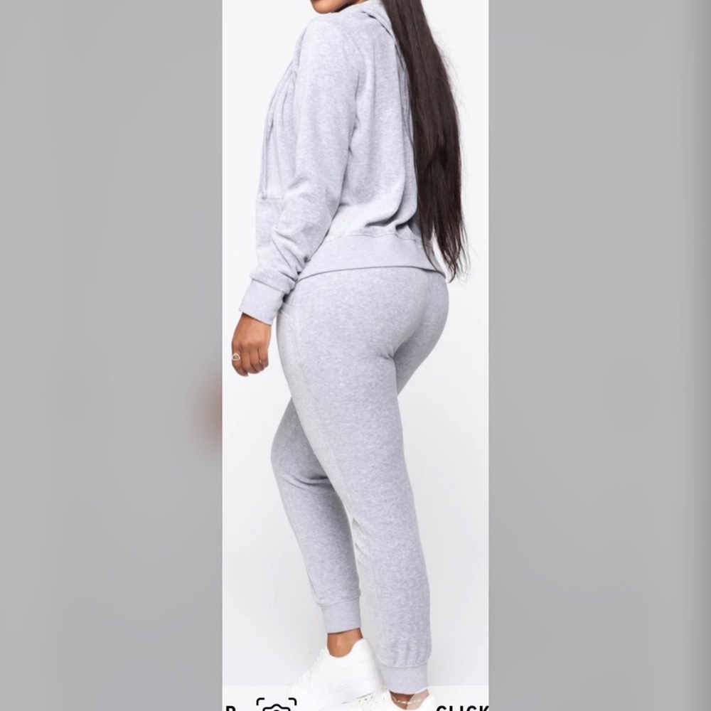 Fashionnova Velour set